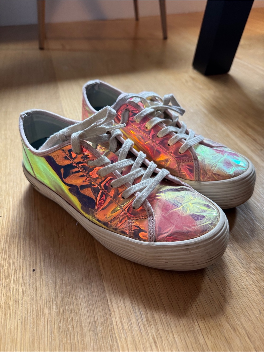 Seabees Iridescent Holographic Low-Top Sneakers - Pink/Multicolor